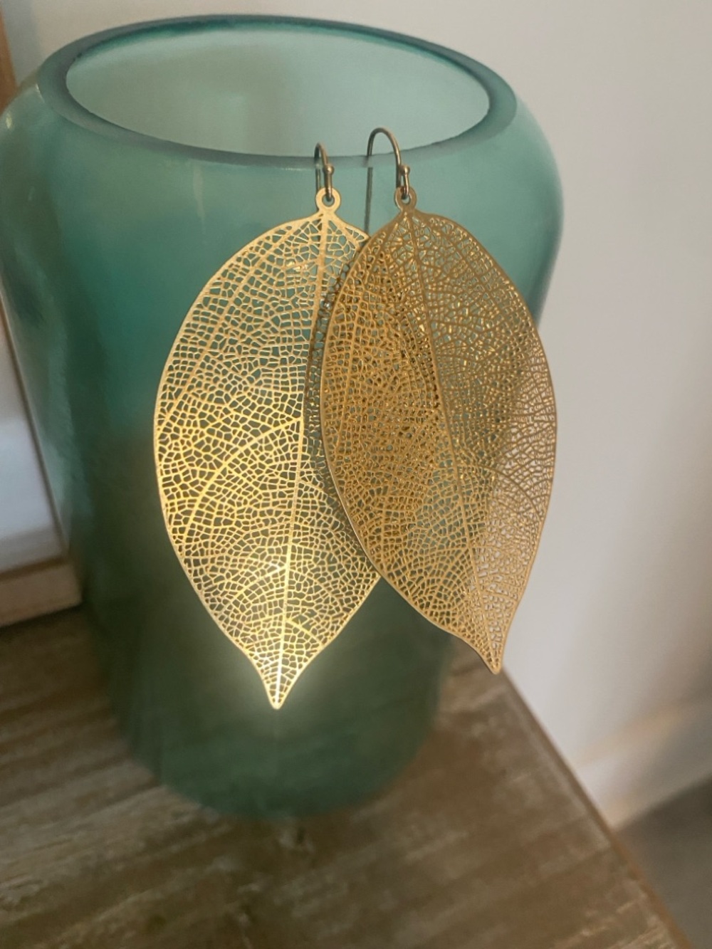 Gold Tone Statement Leaf Filigree Drop Earrings